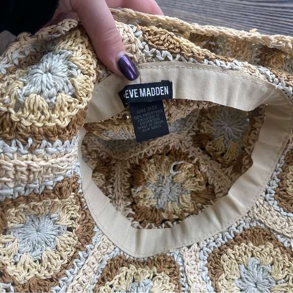 Steve Madden crochet hat - Picture 2 of 3